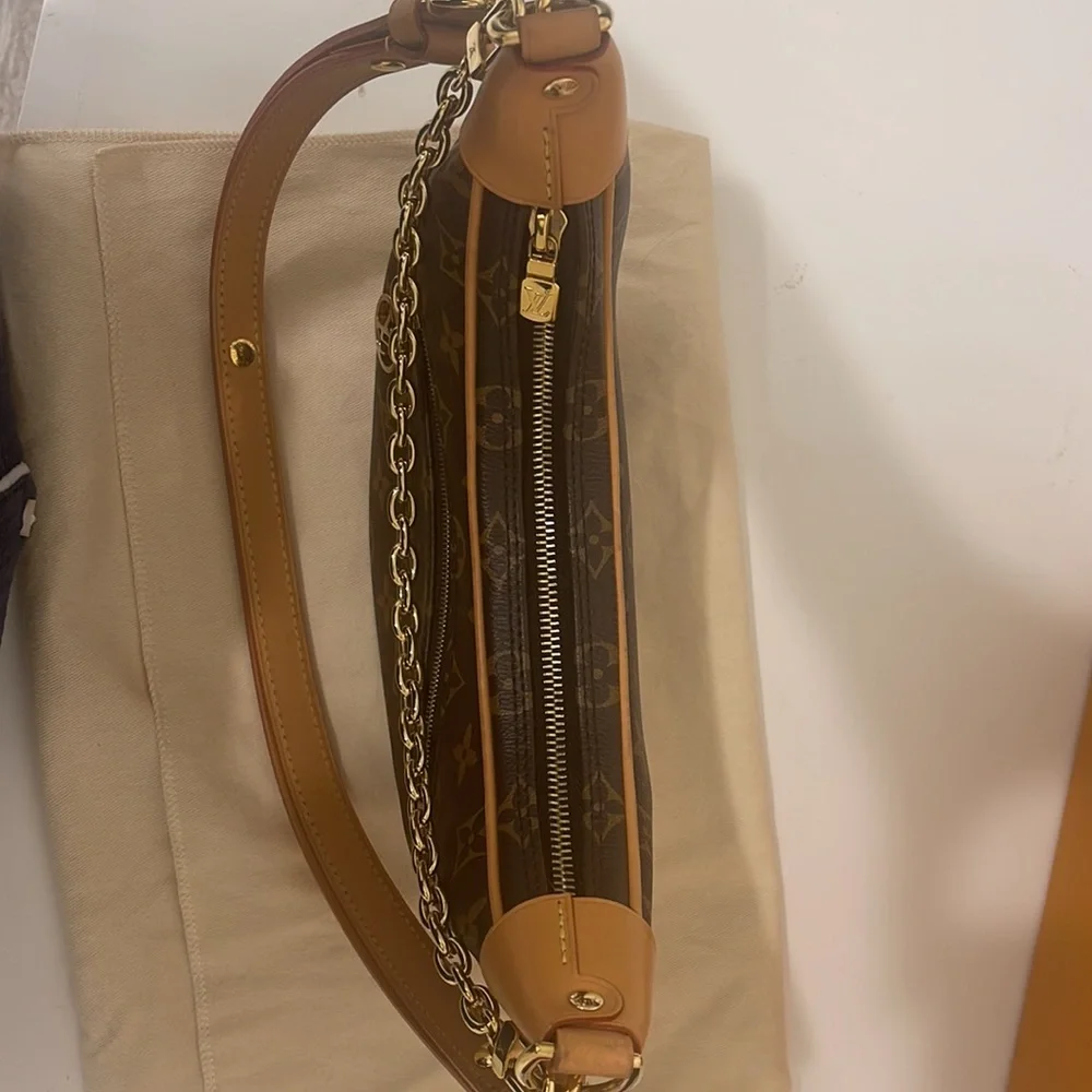 Louis Vuitton great authentic